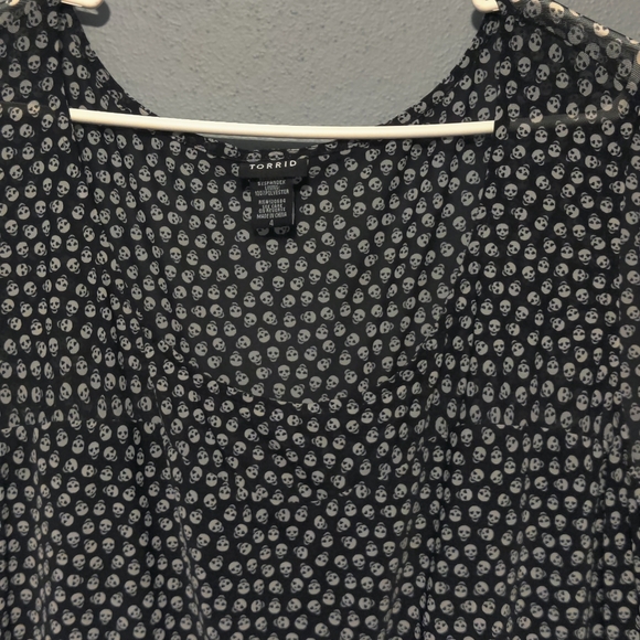 Skull Pattern Tank - Picture 2 of 11